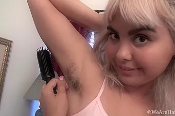 Candy Wallace Combs Her Hairy Pits And Pussy - porn video