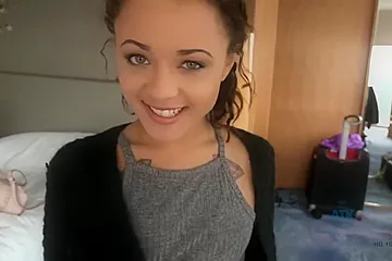 You Make Her Toes Curl Every Time - Holly Hendrix - porn video
