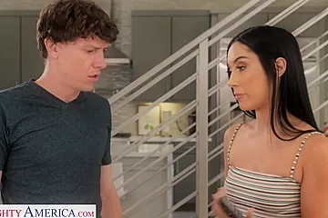 Jasmin Luv In Jazmin Luv Fucks Friends Bro As Revenge, Letting Him Bust A Nut In Her Mouth And Snapping A Selfie For Her Ex / 7.10.2020 - Rion King - porn video