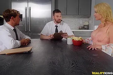 Kit Mercer The Missionary Position / 27.10.2019 - porn video