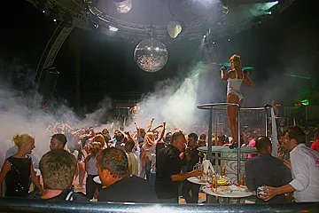 Wild vacation sex in Turkey: Day 1 - Group sex to celebrate the vacation, part 4 - porn video