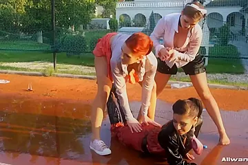Pissed Off Wetlook Badminton Bunnies - Mischelle, Kety Pearl And Rachel Evans - porn video