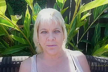 Sindy Silver Masturbates Outside - porn video