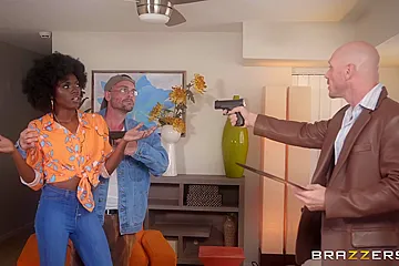 Ana Foxxx, Johnny Sins Serve And Protect That Pussy! / 19.10.2018 - porn video