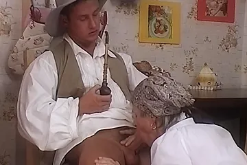 Auf Der Almhuette Die Mutti Besamt - porn video