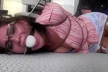Sahrye Bound And Vibed - porn video