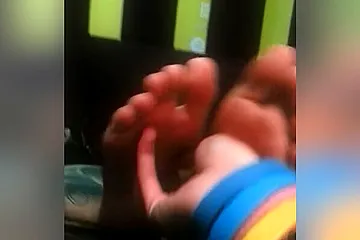 Amateur Latina Gets Her Beautiful College Feet Tickled In The Dark - porn video