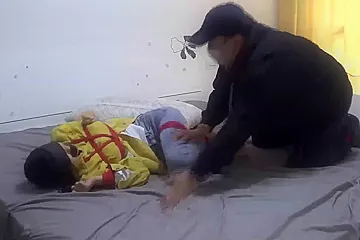 Step sister Red Bean Was Tricked - porn video