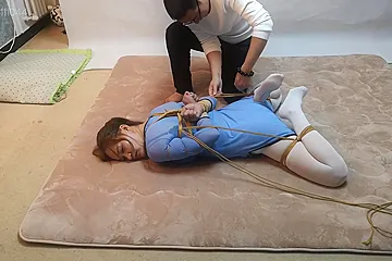 White Pantyhose Frogtie - porn video