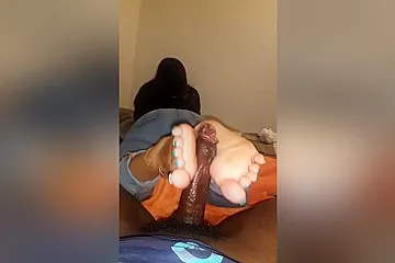 Horny Hubby Loves When I Massage His Bbc With My Sensitive Amateur Feet - porn video