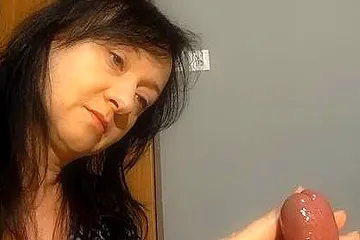 Naughty Maya Giving An Oily Handjob - porn video