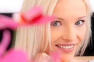 Zazie Skymm In I Love Being Home Alone - porn video