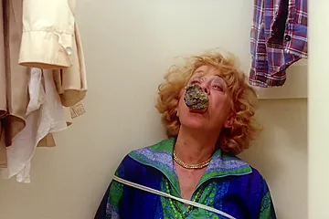 Granny & Microwave - porn video