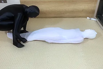 Vibrator Mummy Zentai P4 - porn video