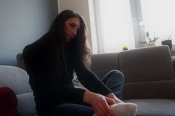 Bored Amateur Girlfriend Teasing Me With Her Feet In Smelly Socks (cze - porn video