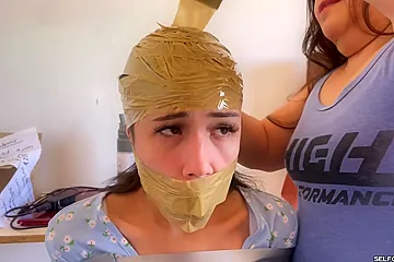 18 Year Old Snoop Tied By Granny - porn video