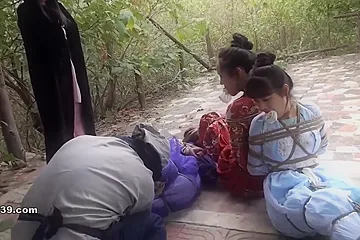Chinese Bondage Female Catching Head 3 - porn video