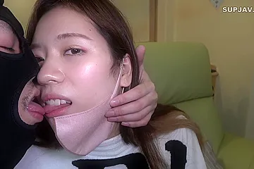 Limited Special Price 2980 1480 [a**earance Is Beautiful/slender Constricted Body] Slender Who Works In A Beauty Salon, Forcibly Shoots Av At The Hotel And Is Irresponsible.collection Yuuri -chan - porn video