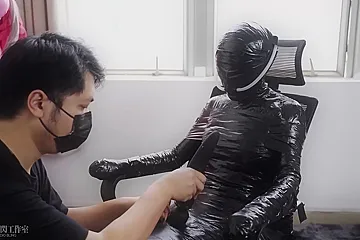 Mummy Humanoid Chair - porn video