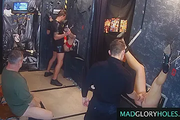 Big Black Phantom In Glory Club - porn video