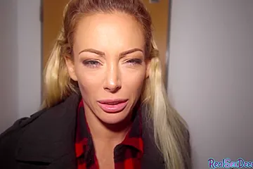 Pulled Aussie Babe Publicly Pickedup Before Outdoor Blo - porn video
