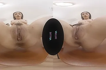 You Cant Be Dissatisfied With This Hottie With Brooklyn Gray - porn video