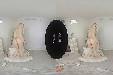 Aften Opal - She Loves Playing With Her Various Toys - porn video