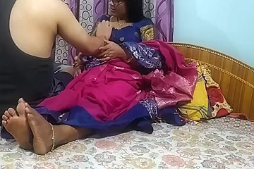 Cute Married Wife Sikha Looking Hot In Saree And Fucking Doggy Style With Her Boyfriend Alone At Home On - porn video