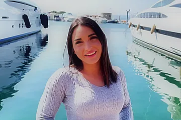 Sarah, 21, hostess on a yacht in Saint-Tropez! - 色情視頻