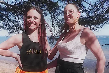 Arianna, 34 years old, royal experience at the edge of the Thau pond (34)! - porn video