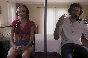 Dainty And Unscripted Smut - Anna Claire, Anna Claire Clouds And Alex Jones - porn video