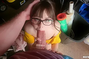 Nerdy Cutie Straddles Huge One-eyed - porn video
