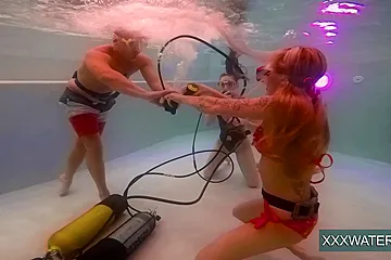 Minnie Manga In Hot Chicks With A Guy In The Pool - porn video