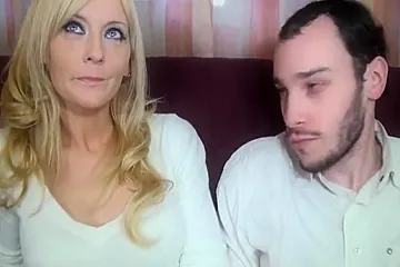 An Amateur Mature Anal Threesome With Hot Milf Ambre Delys - porn video