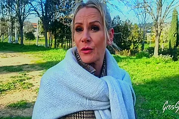 Victoria, 47ans, La Milf Aux Seins Tres Gouteux 15 Min - porn video