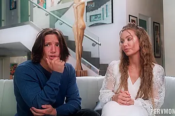 Chloe Rose Milf Double-teams Little Golddigger Slut - porn video