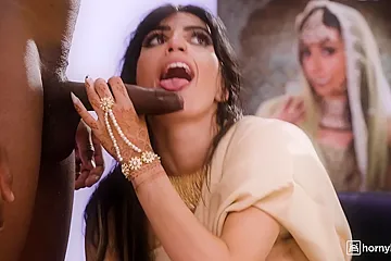 Aaliyah Yasin, Nelson Mandingo And Jesus Reyes In Sucks Two Bbcs And Gets Spit Roasted On Camera - porn video