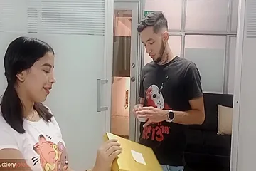 Por Ser Su Dia Especial Dejo Que Mi Madrastra Haga Conmigo Lo Que Quiera, Me Chupa El Pene Y Fornicamos Hasta Hacerme Correr 21 Min - porn video