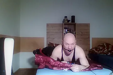 SklaveAndreas foltert sich mit Reizstrom - porn video