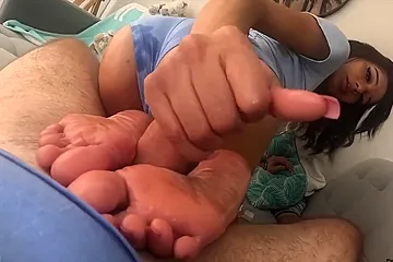 Ebony Footjob - porn video