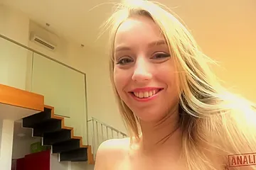 Kira Thorn Double Penetrationd By James Deen And Erik Everhard - porn video