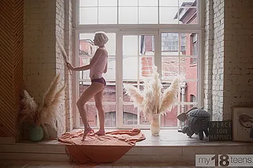 Cute Golden-haired Hotty With A Large Natural Bazookas Bangs Her Cunt - porn video