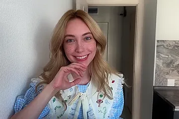 Helped A Cute Stranger On The Street And Fucked Her On The Same Day - porn video