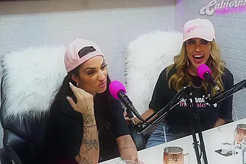 Flavia Oliver Performs Oral Sex On Natasha Steffens During The Recording Of The California Podcast - porn video
