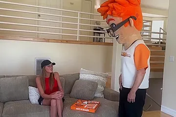 Addison Vodka Slams Her Athletic Ass On My Rod: This Sausage Delivers! - porn video