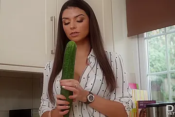 Cucumber Goes Deep In Hot Pussy Of Krystal Webb - porn video