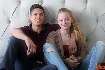 Hot Babe Sarah Amateur Teen Porn (18+) - porn video