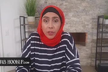 Horny Stepson Teaches Middle Eastern Stepmom Lilly Hall - porn video