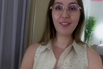 Fucked My Stepmoms Friend Right On My Stepmoms Sheets - porn video