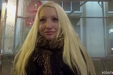 Teenie Chat Into Buttfuck By Humungous Trunk Agent At Street Audition (18+) - porn video